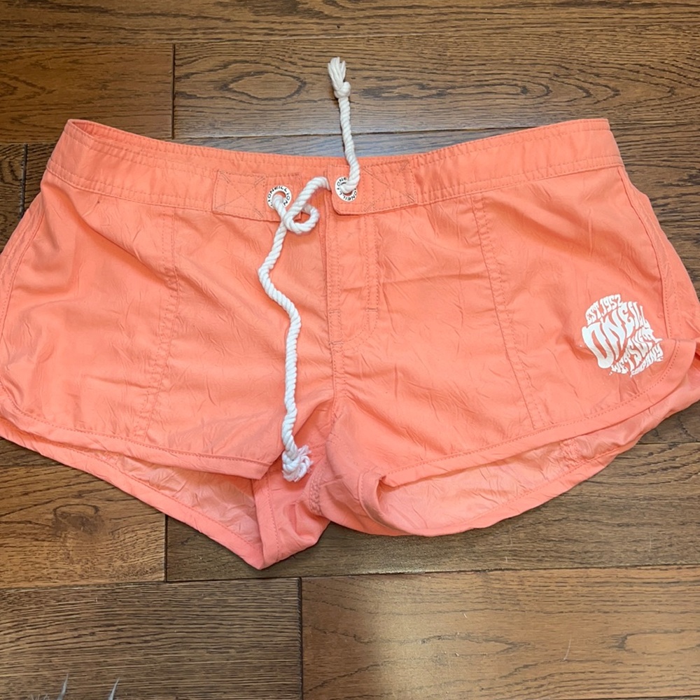 O’Neill Shorts in Coral